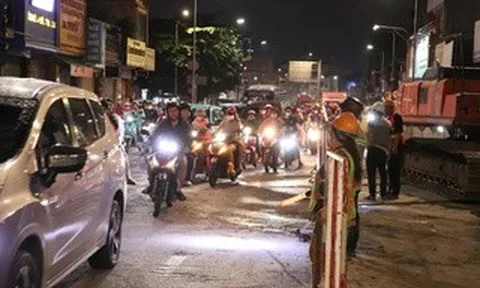 Kẹt xe đường Trường Chinh: Đi đường nào đỡ nhất?