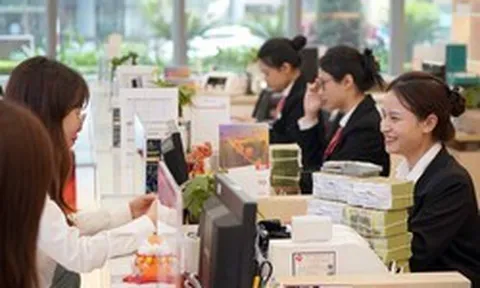 Sếp ngân hàng nêu dự báo về lãi suất sau động thái của loạt ngân hàng