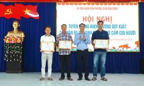 Khen thưởng 3 cá nhân ở Đà Nẵng cứu sống 13 người đuối nước