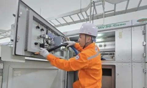 Bộ Công Thương muốn đổi khung giờ cao điểm điện theo mùa, EVN lo quá tải