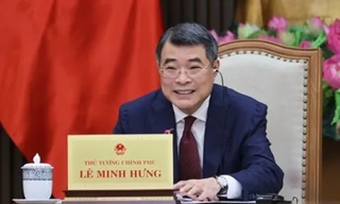 Thủ tướng Lê Minh Hưng điện đàm, đề nghị Singapore hỗ trợ xây dựng trung tâm tài chính