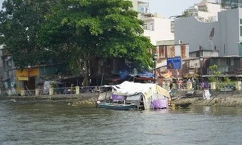 TPHCM: Sạt lở bờ sông, kênh rạch ảnh hưởng hàng trăm hộ dân