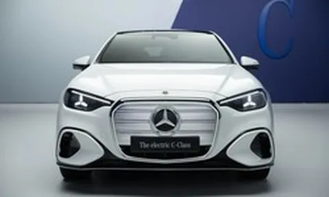 Mercedes-Benz chính thức trình làng C-Class bản EV, 1 lần sạc đi được từ Hà Nội đến Đà Nẵng