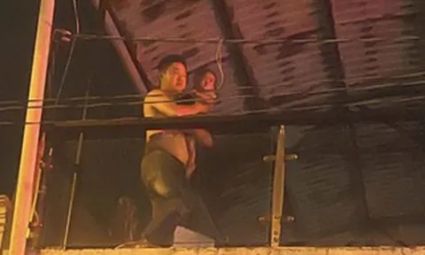 Bộ trưởng Bộ Công an gửi thư khen đại uý ở TPHCM cứu cháu bé 13 tháng