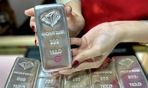 Giá bạc hôm nay 24 - 4: Trung Quốc nhập khẩu bạc cao nhất lịch sử