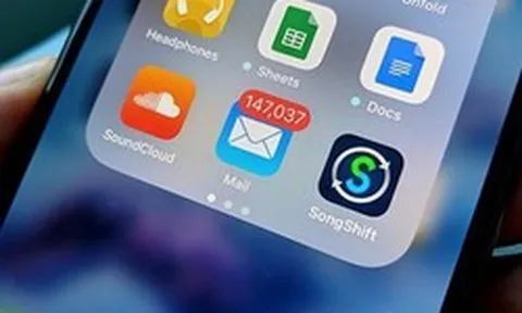 Thông báo "nóng" đến tất cả người dùng iPhone nhận được email có nội dung sau