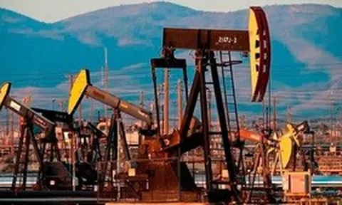 Giá xăng dầu hôm nay 24/4: Tiếp tục tăng