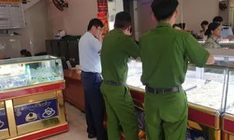 Kiểm tra hàng loạt tiệm vàng ở TPHCM, nhiều cơ sở bị xử phạt