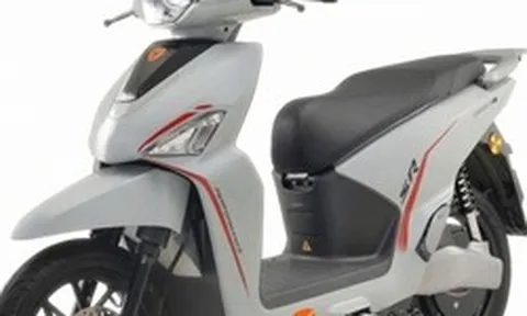 Ra mắt xe máy điện đi gần 300 km một lần sạc, giá 39 triệu đồng