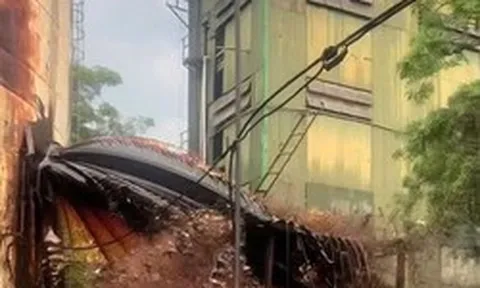 Lãnh đạo công ty nói gì về vụ sét đánh trúng nhà máy đường, gần 2.000 tấn mật mía tràn ra ngoài?