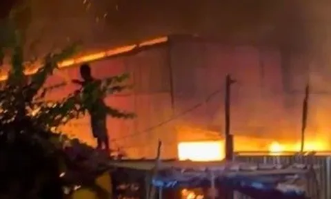 Clip: Cháy nhà ở Bắc Nha Trang