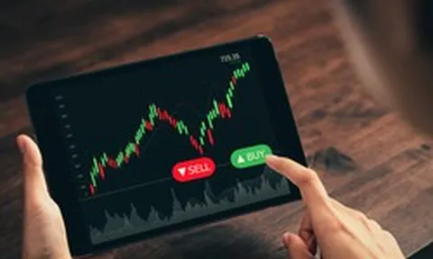 Nhóm Âu Lạc nâng sở hữu tại ACB lên 6%, HDBank chi hơn 8.500 tỷ đồng nắm quyền chi phối Chứng khoán HD