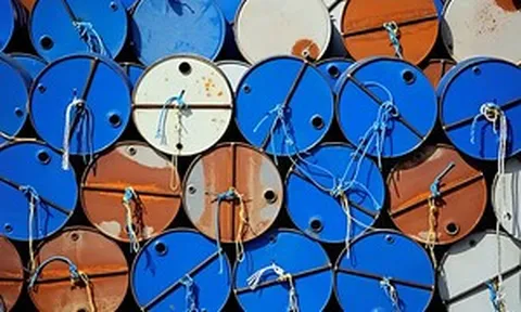 Giá xăng dầu hôm nay 17/5: Thế giới chưa ngừng đà tăng