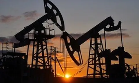Giá xăng dầu hôm nay 19/5: Tăng, giảm trái chiều