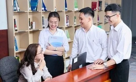 Lần đầu tiên HoSE mở cửa đón nhà đầu tư tham quan, học chứng khoán miễn phí