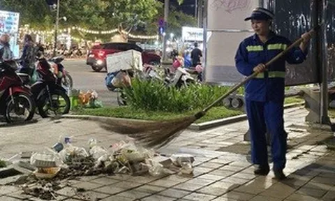 Đà Nẵng: Mỗi công nhân môi trường phải “ôm” hơn 8 tấn rác/ngày