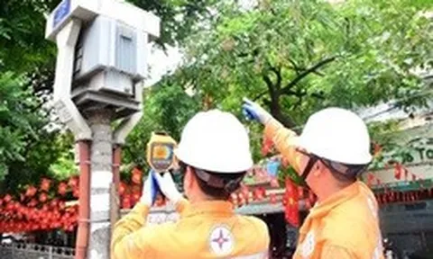 Nhiều nơi ở Hà Nội mất điện giữa nắng nóng đỉnh điểm, EVN nói gì?