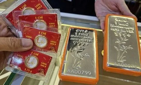 Sáng 27-5, giá vàng giảm nhanh, bạc ngược dòng tăng trở lại