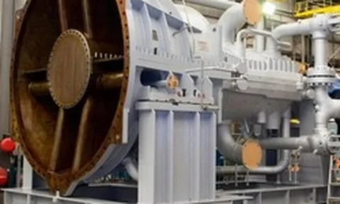 Một nhà máy hóa dầu đối mặt với nguy cơ đóng cửa vĩnh viễn: Chuyên gia Nga vào cuộc, tạo ra "siêu phẩm"