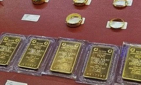 Giá vàng hôm nay 31-5: Ba tuần, người mua vàng miếng SJC, vàng nhẫn lỗ gần chục triệu đồng/lượng