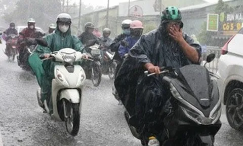 Dự báo thời tiết hôm nay, 3-6: TPHCM và Nam Bộ có mưa rất to