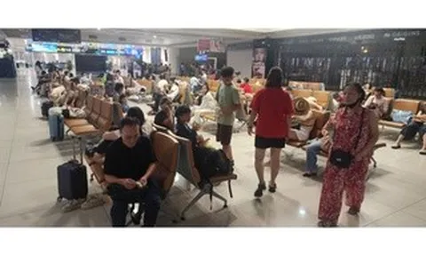 Diều xâm nhập sân bay Cát Bi, máy bay phải hạ cánh Nội Bài, khách về Hải Phòng lúc 3 giờ sáng