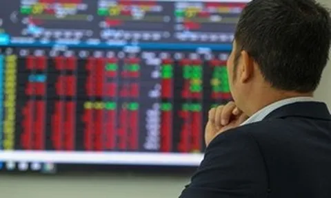 VN-Index mất gần 50 điểm, thủng mốc 1.800