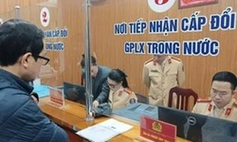 Bộ Công an vừa có đề xuất quan trọng liên quan đến bằng lái xe bản cứng của người dân