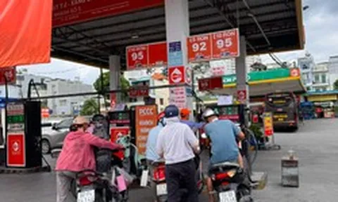 Xăng E5 bỗng đắt hàng, đề xuất kéo dài thời gian lưu thông