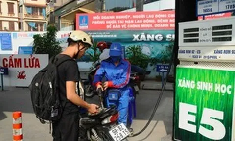 Đề xuất thêm thời gian lưu thông xăng E5 trên thị trường