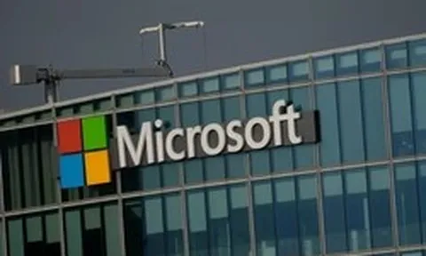 Microsoft tìm lối đi riêng trong cuộc đua AI