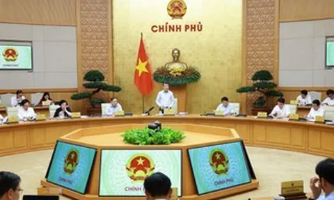 Hoàn thiện thể chế, tạo động lực phát triển kinh tế - xã hội