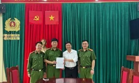 Chuyển khoản thành công 499.999.999 đồng vào tài khoản của doanh nghiệp ở TP.HCM, người đàn ông ở Lào Cai phải trình báo công an