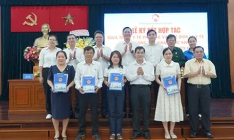 Phường Diên Hồng vào cao điểm khám sức khỏe cho người dân