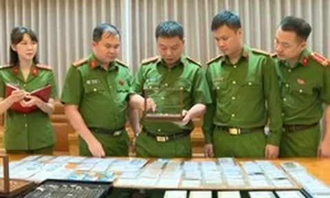Khởi tố 22 bị can đường dây buôn lậu xuyên quốc gia, thu giữ 1.100 viên kim cương