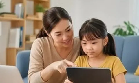 Từ 1/7/2026, cha mẹ phải đăng ký tài khoản mạng xã hội cho con dưới 16 tuổi?