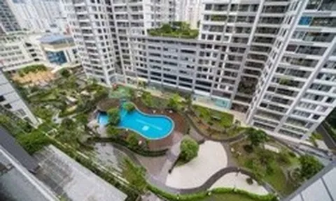 Chung cư cao cấp ở Hà Nội ngập mùi rác thải, người dân khốn khổ