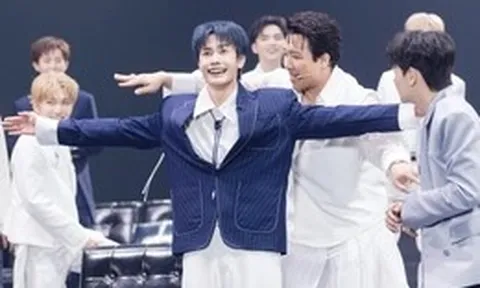 Màn chào sân Tinh hà say hi dài hơn 5 tiếng: Quá dài, quá hài