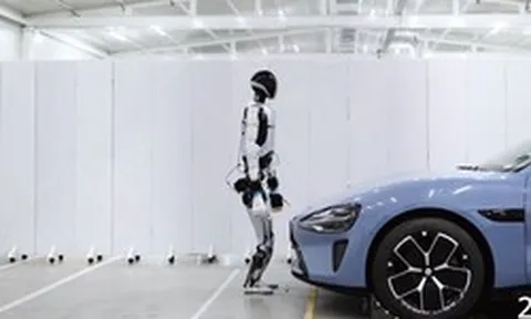 Kỷ nguyên mới của công nghiệp ô tô, robot nhân hình Xiaomi lắp ráp xe điện đạt tỷ lệ thành công 98%