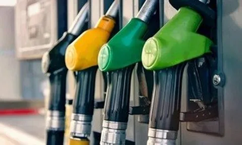 Giá xăng dầu hôm nay 15/8: Tăng trở lại