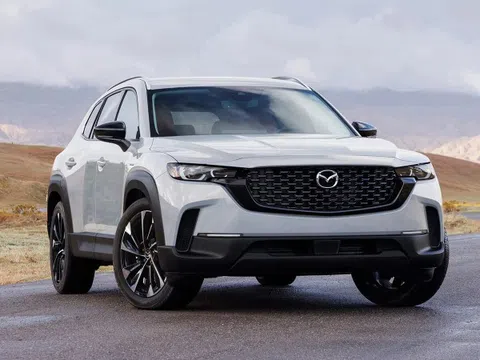 Mazda trên đà phá kỷ lục doanh số nhờ xe hybrid