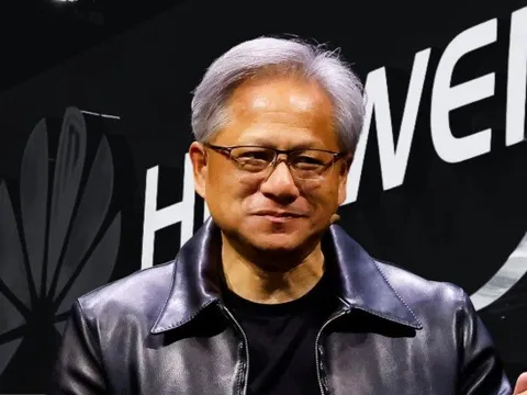 Huawei khiến CEO Jensen Huang phải lên tiếng: “NVIDIA sẽ mất thế trận AI nếu tiếp tục bị siết xuất khẩu”