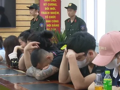 Nhóm tội phạm lừa đảo chiếm đoạt hàng trăm tỉ đồng dưới hình thức "Cắt đá tìm ngọc"