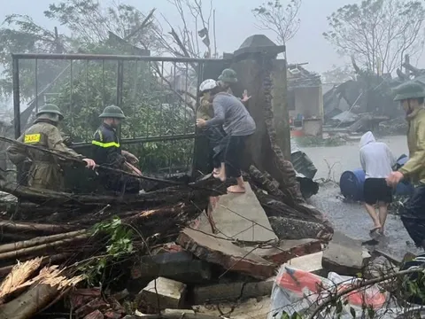 Số người chết do bão số 10 tăng lên 11, 21 người mất tích và mất liên lạc, Thủ tướng chỉ đạo khẩn
