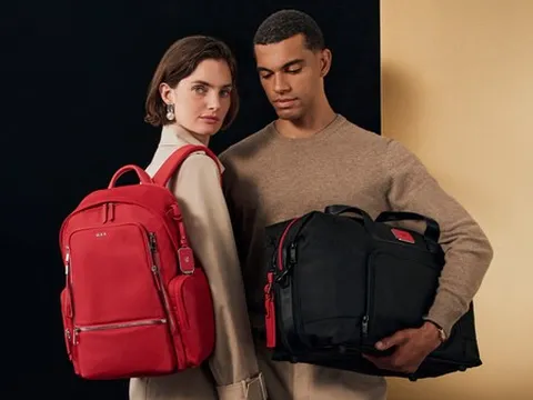 TUMI MỜI BẠN TẬN HƯỞNG "GIFT JOY" TRONG MÙA LỄ NÀY