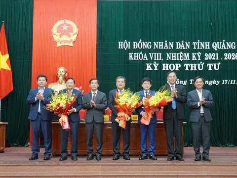 Quảng Trị có tân Chủ tịch UBND tỉnh và thêm một phó chủ tịch
