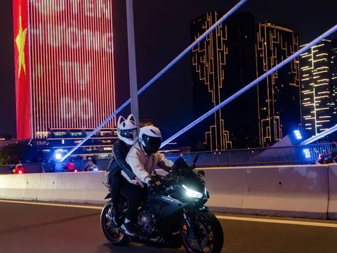 VIDEO: “Cơn sốt” quay phim cùng mô tô phân khối lớn