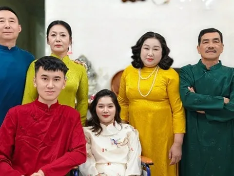 Vượt 5.000 km thăm nàng dâu Việt liệt tứ chi, mẹ chồng nói câu xúc động