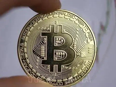 Bitcoin phục hồi trên 70.000 USD, nhà đầu tư vẫn thận trọng