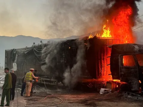 Xe đầu kéo bốc cháy dữ dội, tài xế thoát chết trong gang tấc